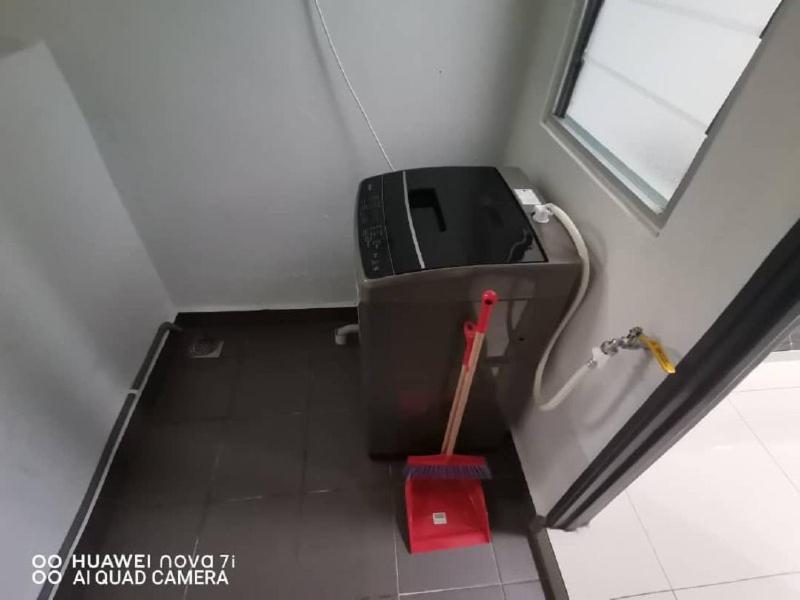 Apartemen Hk *
